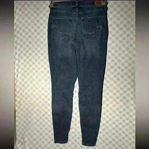 Signature Levi Strauss Jeans Womens size 2 Blue Stretch Denim Mid Rise Skinny